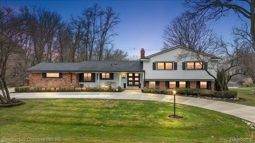 5722 Raven Rd, Bloomfield Hills, MI, 48301-1050 | Card Image