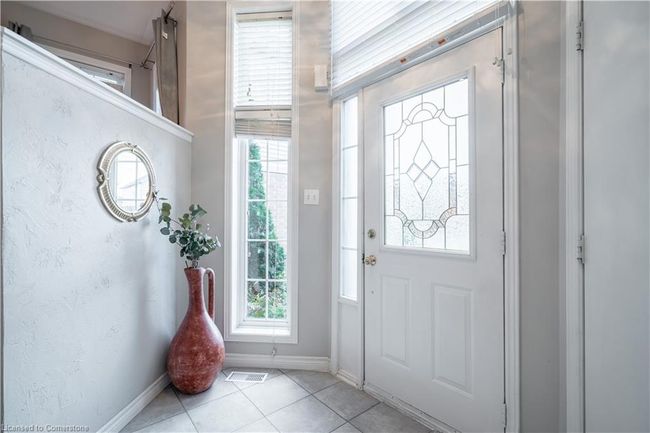 128 Riley St, House other with 3 bedrooms, 2 bathrooms and 4 parking in Waterdown ON | Image 4
