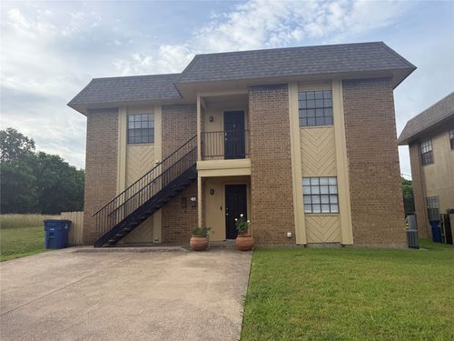 b-611 W Gilmer St, Ennis, TX, 75119-9122 | Card Image