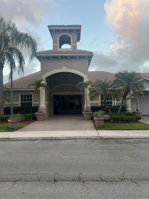 202-5031 Wiles Rd, Coconut Creek, FL, 33073-4207 | Card Image