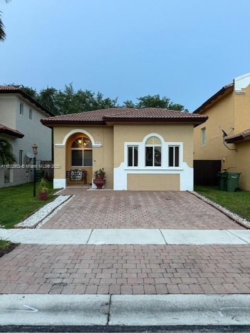 2605 Ne 41st Cir, Homestead, FL, 33033 | Card Image