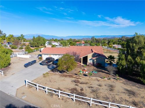 17874 El Mineral Rd, Perris, CA, 92570-7462 | Card Image