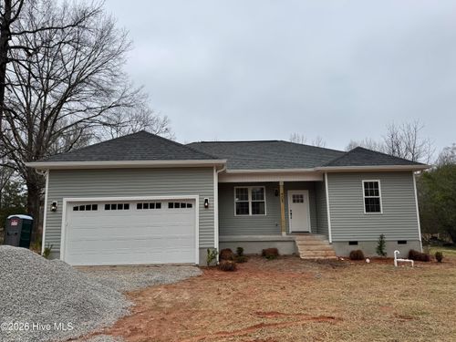 405 James St, Vass, NC, 28394-9465 | Card Image