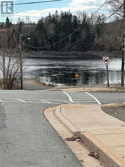 11 Portage St, Saint George, NB, E5C3L3 | Card Image