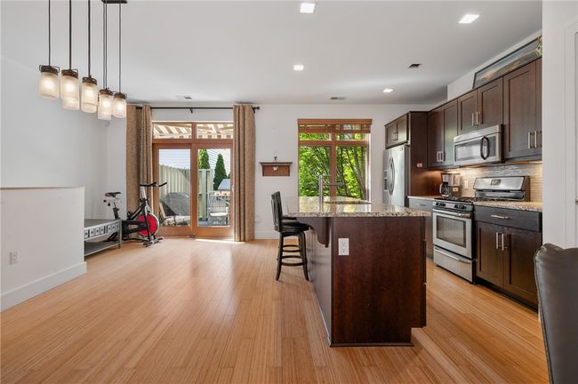 1840 Merriman Way, Townhouse with 2 bedrooms, 3 bathrooms and 2 parking in Pittsburgh PA | Image 6