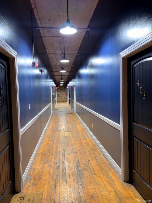 404-5805 Apt 1 Lincoln Street, Detroit, MI, 48208 | Card Image