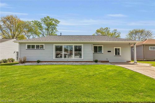 6355 Dellrose Dr, Parma Heights, OH, 44130-3166 | Card Image