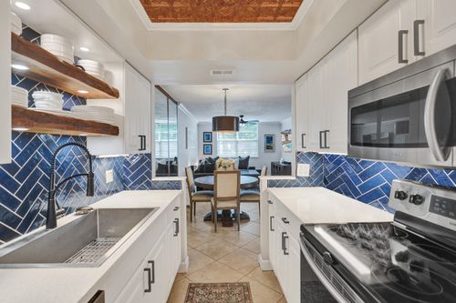 101-3910 Crystal Lake Dr, Deerfield Beach, FL, 33064-1254 | Card Image