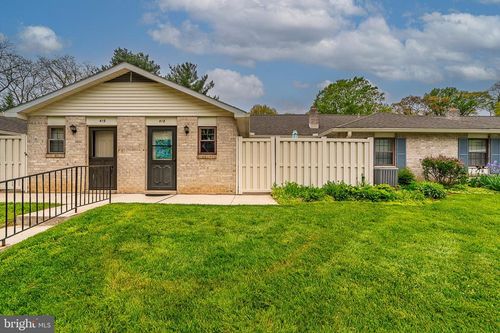 418 Valleybrook Dr, LANCASTER, PA, 17601-4642 | Card Image