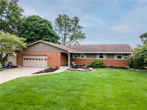 6065 Country Estates Drive, Tipp City, OH, 45371 | Card Image