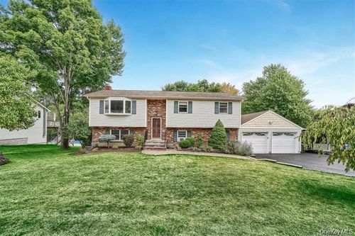 153 Barnes Rd, Washingtonville, NY, 10992-1931 | Card Image