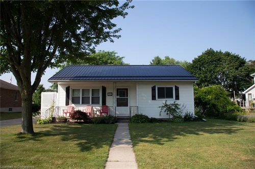 831 Main St, Port Dover, ON, N0A1N0 | Card Image