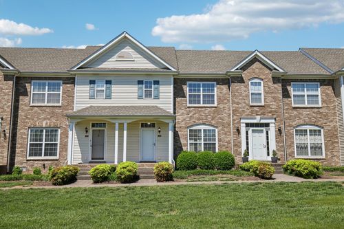 1012 Mckenna Dr, Thompsons Station, TN, 37179-5380 | Card Image