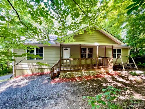 141 Center St, Black Mountain, NC, 28711-5514 | Card Image