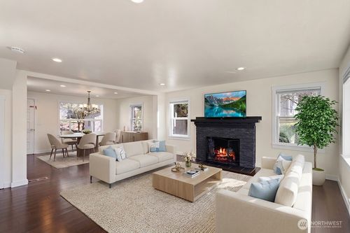 12046 12th Ave Ne, Seattle, WA, 98125-5014 | Card Image