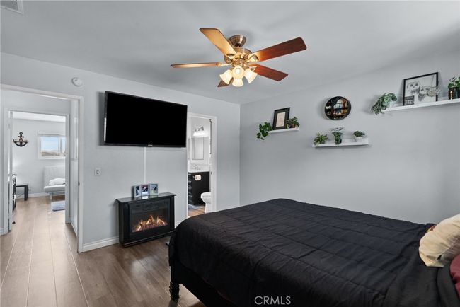22524 Paseo Terraza, Townhouse with 2 bedrooms, 2 bathrooms and 2 parking in Santa Clarita CA | Image 13