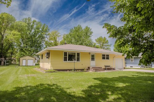 311 2nd St E, Chokio, MN, 56221 | Card Image