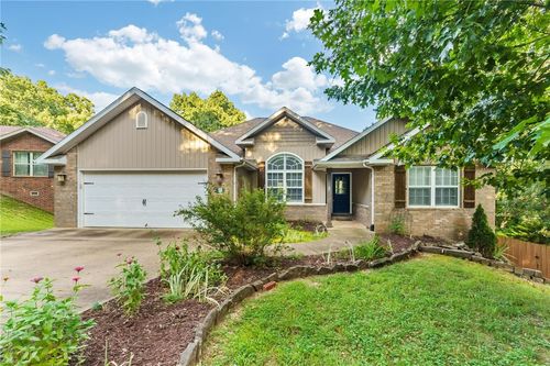 7 Brixton Ln, Bella Vista, AR, 72714-5116 | Card Image