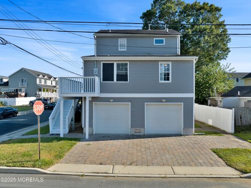 401 Spruce St, Union Beach, NJ, 07735-2933 | Card Image