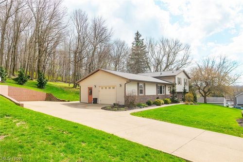 241 Monroe St, Fredericksburg, OH, 44627-9312 | Card Image