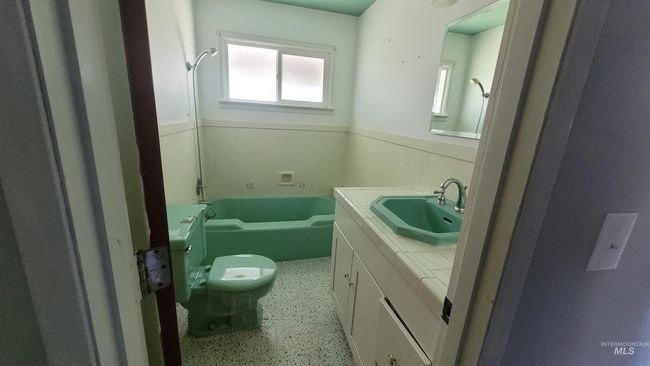 135 S 600 W, House other with 3 bedrooms, 2 bathrooms and 2 parking in Paul ID | Image 11