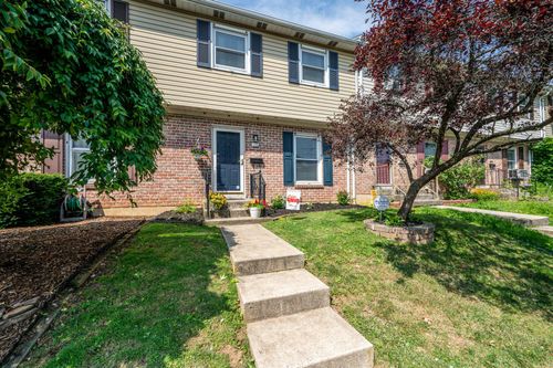122 N 7th St, Emmaus, PA, 18049-2232 | Card Image
