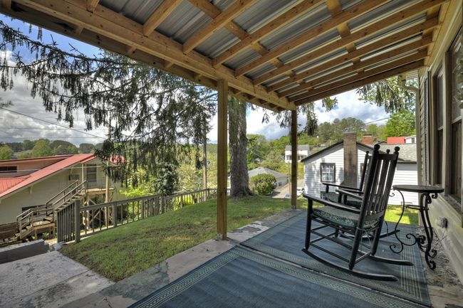 102 Riverview St, Home with 3 bedrooms, 2 bathrooms and null parking in Copperhill TN | Image 32