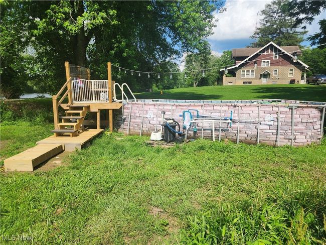 View of grassy yard | Image 34