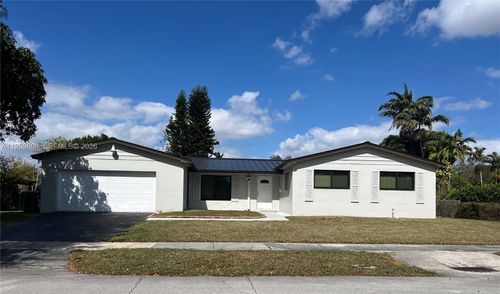 9801 Sw 99th St, Miami, FL, 33176-2825 | Card Image
