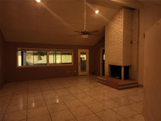 Family Room | Image 5