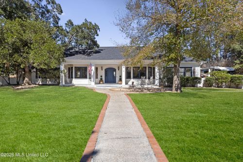 1009 Pino St, Long Beach, MS, 39560-3808 | Card Image