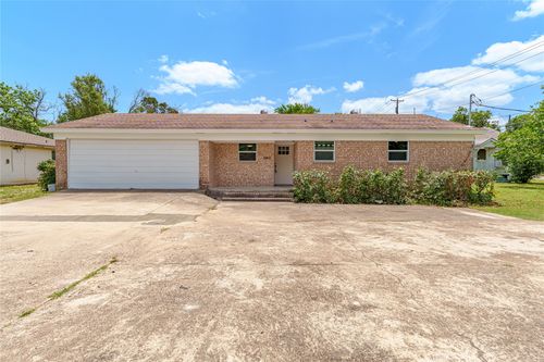 4128 Hillcrest Dr, Waco, TX, 76710-2050 | Card Image