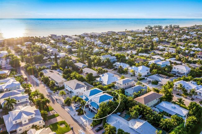 318 64 Th St, House other with 3 bedrooms, 2 bathrooms and null parking in Holmes Beach FL | Image 32