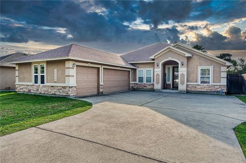 2546 Retta Dr, Corpus Christi, TX, 78418-5410 | Card Image