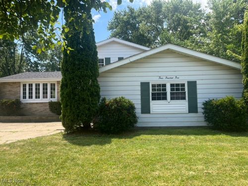 405 Baldwin Dr, Berea, OH, 44017-2627 | Card Image