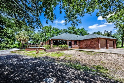 1726 Interstate 45 N, Huntsville, TX, 77320 | Card Image