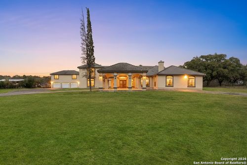 5421 Lockhill Rd, San Antonio, TX, 78240-1615 | Card Image