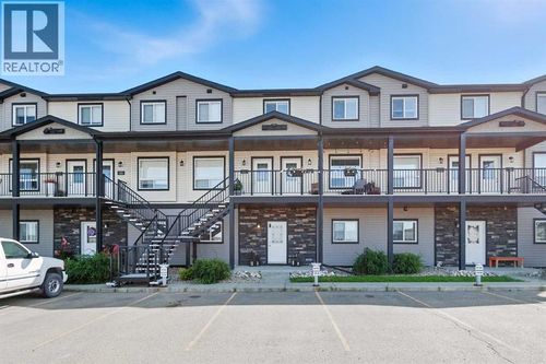 111-81 Willow Rd, Blackfalds, AB, T4M0J2 | Card Image