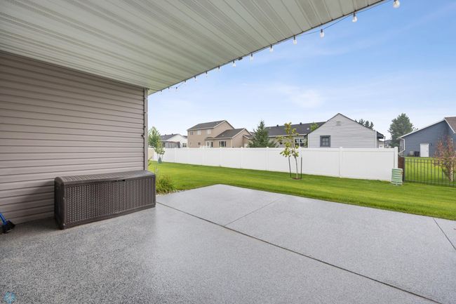 Back Patio | Image 27