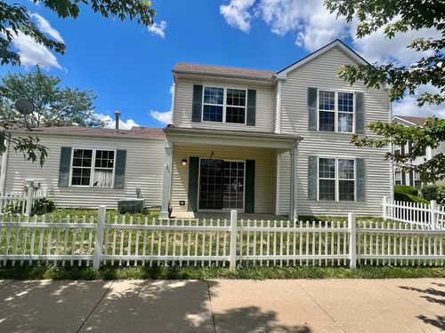 889 Symphony Dr, Aurora, IL, 60504-5554 | Card Image