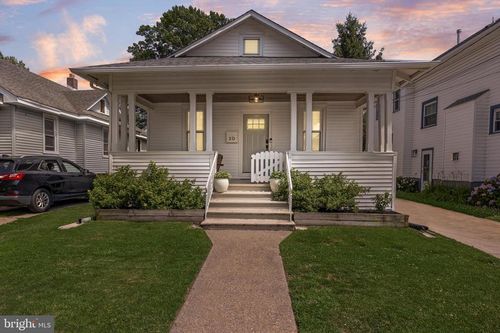 20 E Walnut Ave, HADDON TOWNSHIP, NJ, 08108-2604 | Card Image