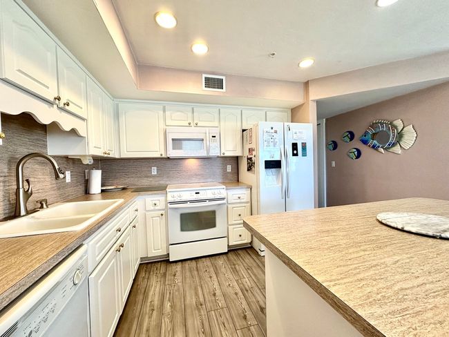 201 - 7041 Depot St, Condo with 2 bedrooms, 2 bathrooms and null parking in Cedar Key FL | Image 8