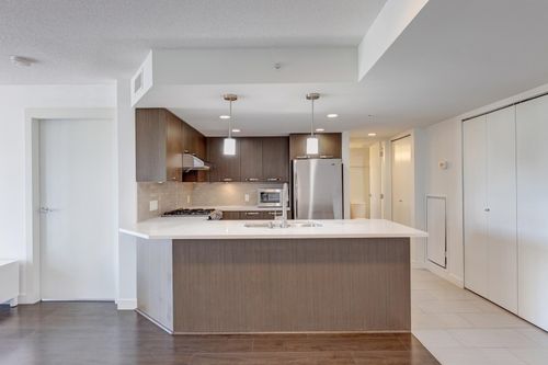 6xx-6888 Cooney Rd, Richmond, BC, V6Y0E1 | Card Image