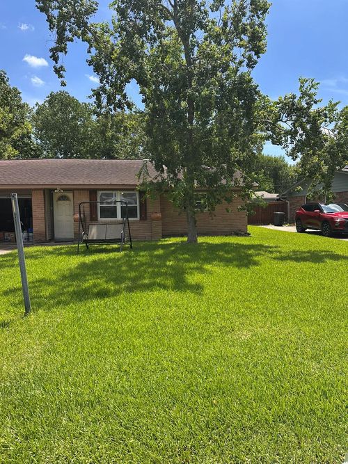 135 Highland Ter, League City, TX, 77573-3617 | Card Image