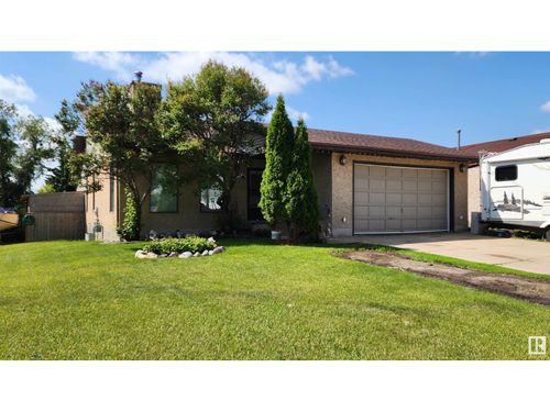 5101 58 Ave, Elk Point, AB, T0A0B9 | Card Image