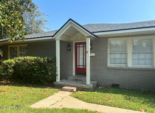 121 Oakcrest Dr, Lafayette, LA, 70503-2725 | Card Image