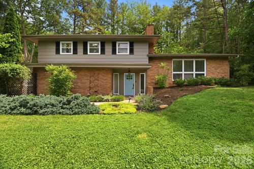 7 Woodbury Rd, Asheville, NC, 28804-1828 | Card Image