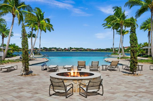256 Teramo Way, House other with 3 bedrooms, 2 bathrooms and null parking in NOKOMIS FL | Image 39