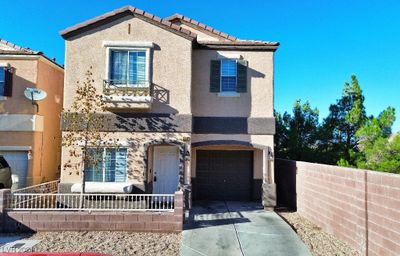 10512 Sun Palace Court, House other with 3 bedrooms, 2 bathrooms and null parking in Las Vegas NV | Image 2