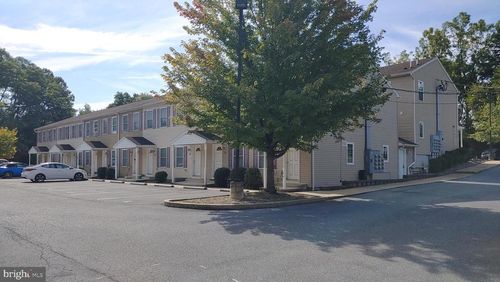 16-75 S Reber St, WERNERSVILLE, PA, 19565-1654 | Card Image